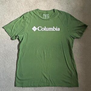 Green Columbia women’s tee